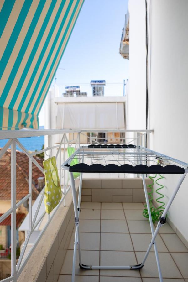Seaside Penthouse In Каламата Екстериор снимка