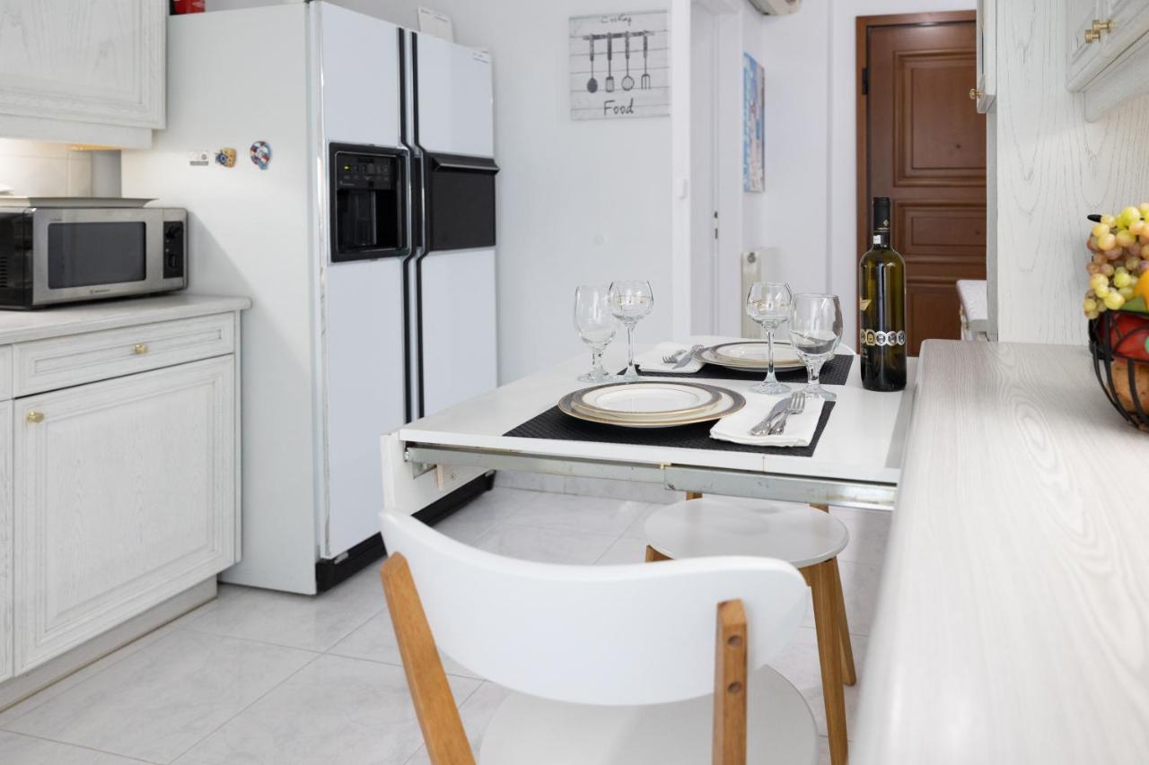 Seaside Penthouse In Каламата Екстериор снимка