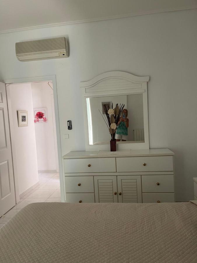 Seaside Penthouse In Каламата Екстериор снимка